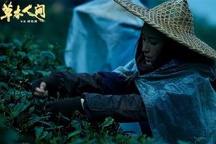 《繁花》中的“潘经理”佟晨洁，她与谢晖曾被视为中国的小贝辣妹